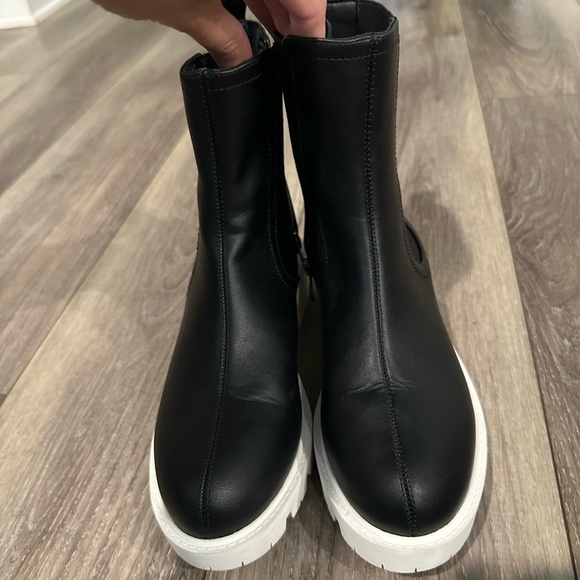 Women Platform Leather Boots - Picture 1 of 4